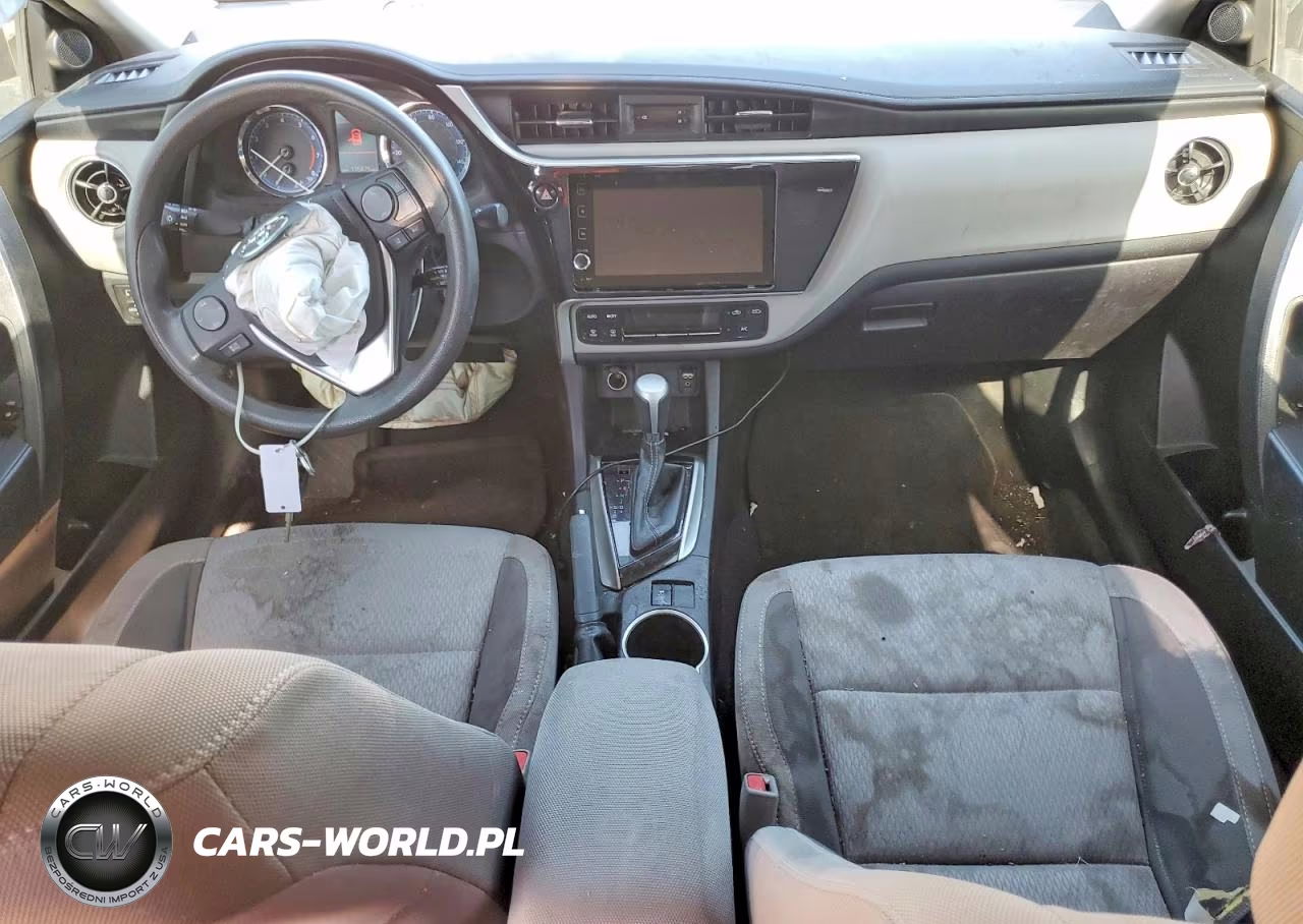 2018 Toyota Corolla Le VIN:5YFBURHE7JP767997 - 8