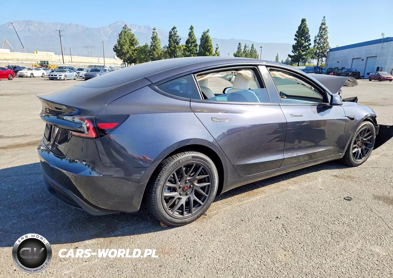 2024 Tesla Model 3 VIN:5YJ3E1EB5RF832382 - 3