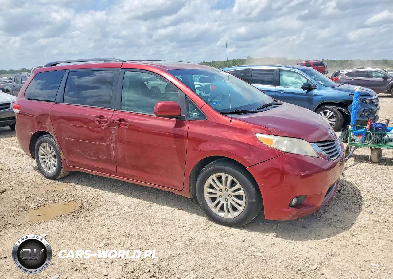 2011 Toyota Sienna Xle 8-Passenger VIN:5TDYK3DCXBS127910 - 4