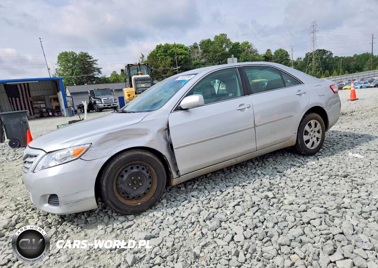 2010 Toyota Camry – zdjęcie 1 z 12