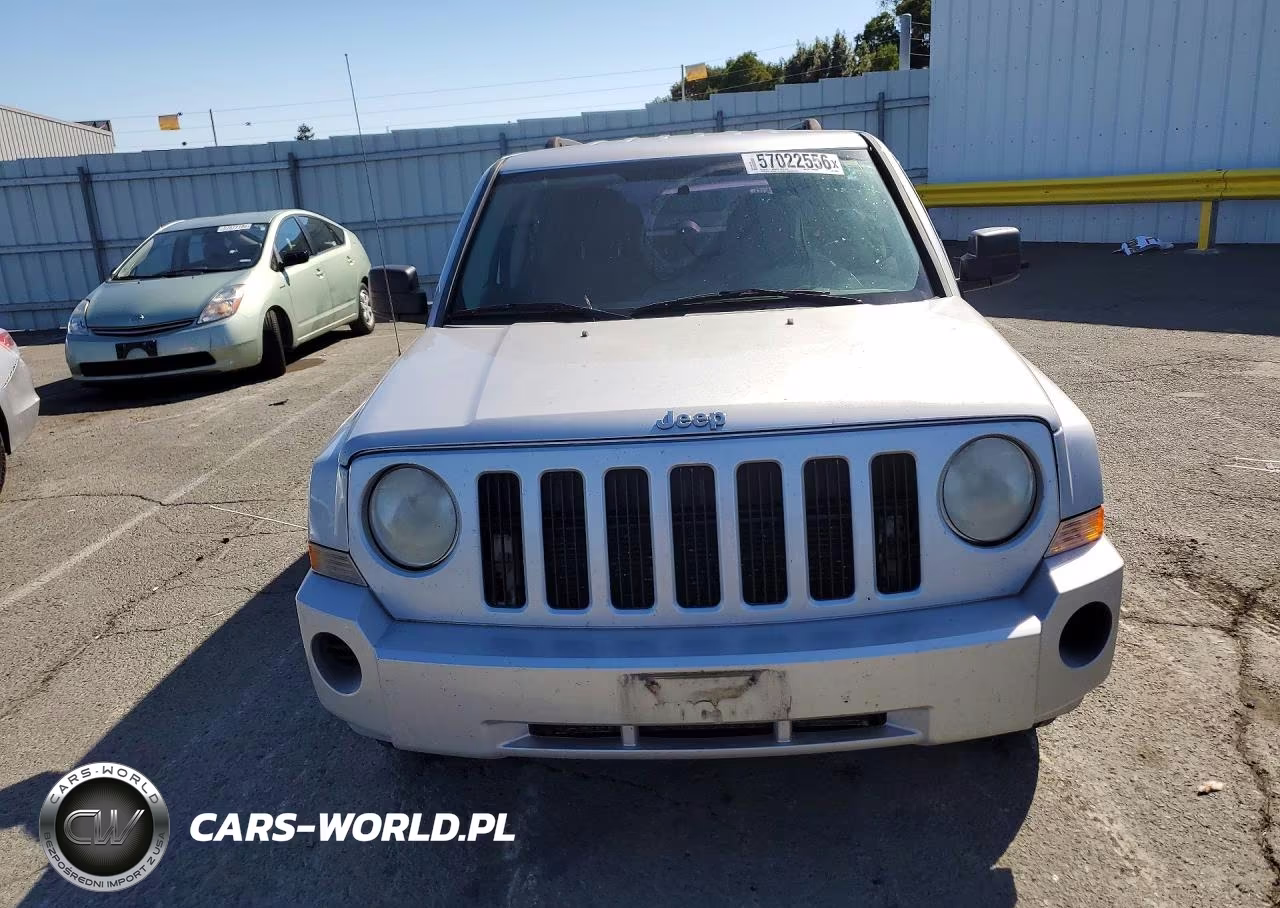 2010 Jeep Patriot Sport VIN:1J4NT2GB8AD660050 - 5