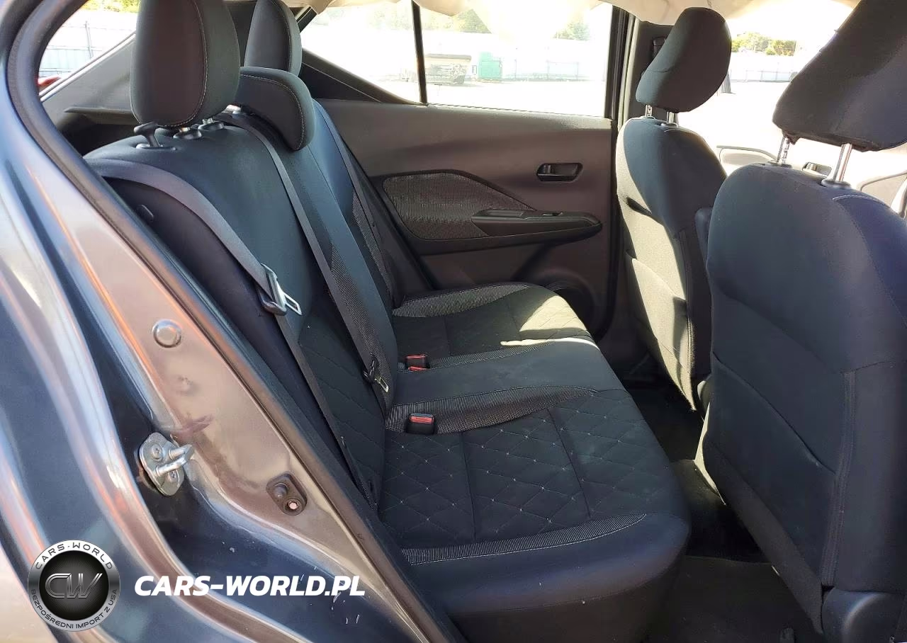 2019 Nissan Kicks S VIN:3N1CP5CU7KL471074 - 11