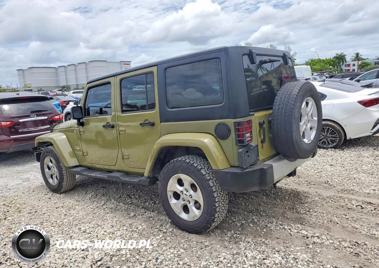 2013 Jeep Wrangler Unlimited Sahara VIN:1C4BJWEG4DL532628 - 2