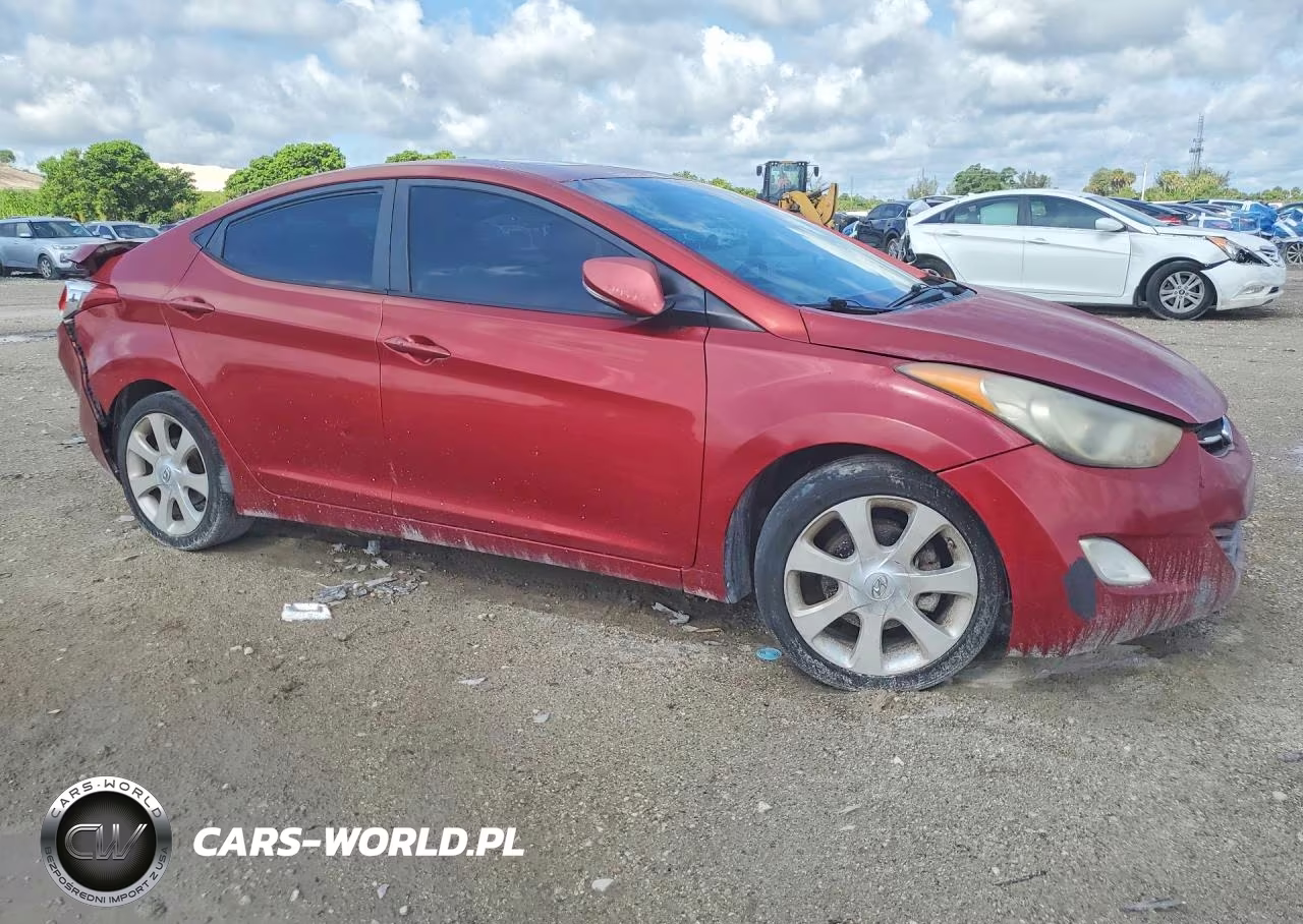 2013 Hyundai Elantra Limited VIN:KMHDH4AE4DU507330 - 4