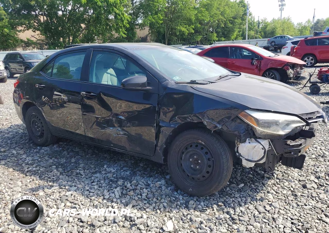 2015 Toyota Corolla Le VIN:2T1BURHE0FC451042 - 4