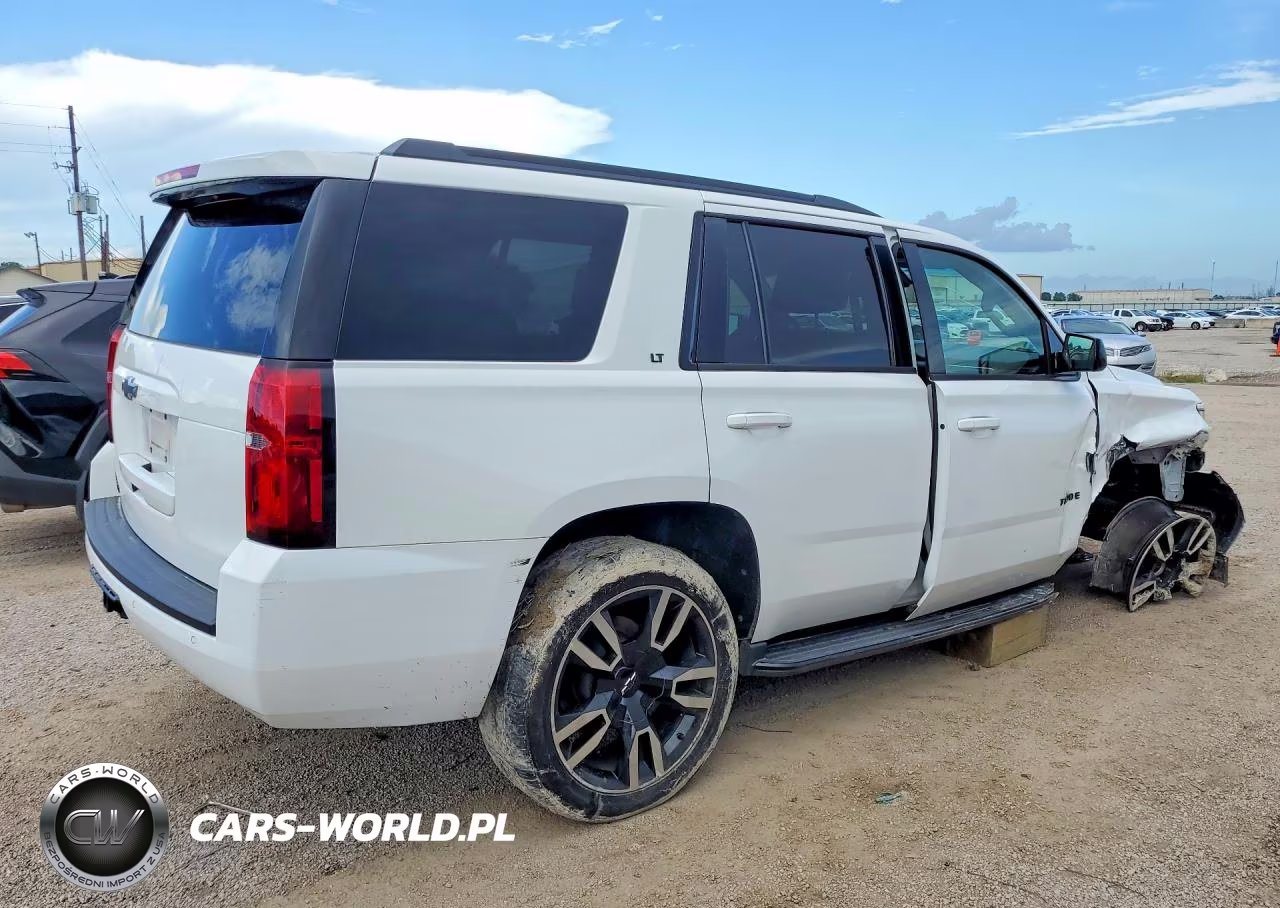 2018 Chevrolet Tahoe C1500 Lt VIN:1GNSCBKC2JR365769 - 3
