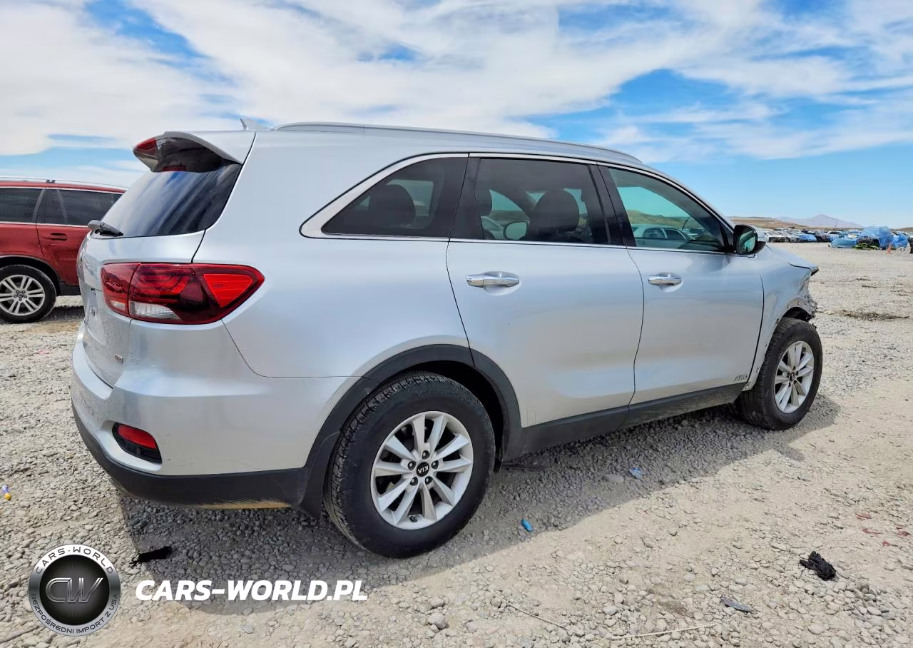 2019 Kia Sorento Lx VIN:5XYPGDA30KG590191 - 3