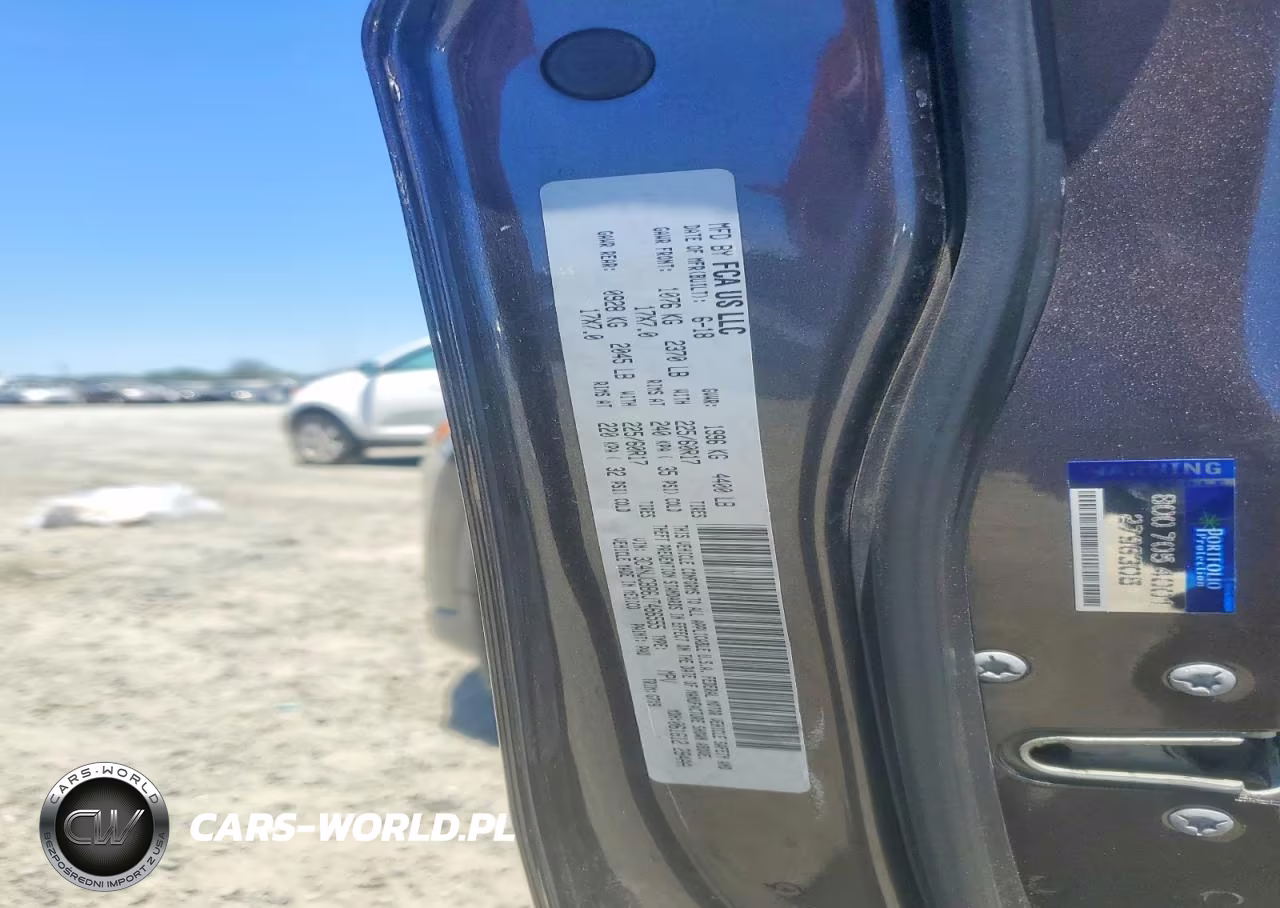 2018 Jeep Compass Latitude VIN:3C4NJCBB6JT466555 - 13