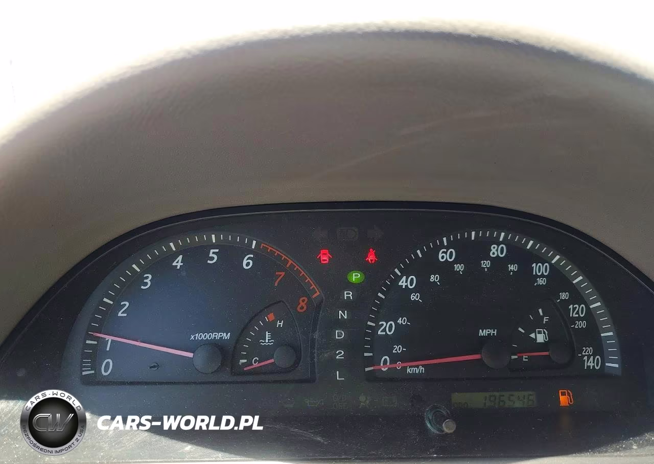 2002 Toyota Camry Le VIN:4T1BE30K82U006147 - 9