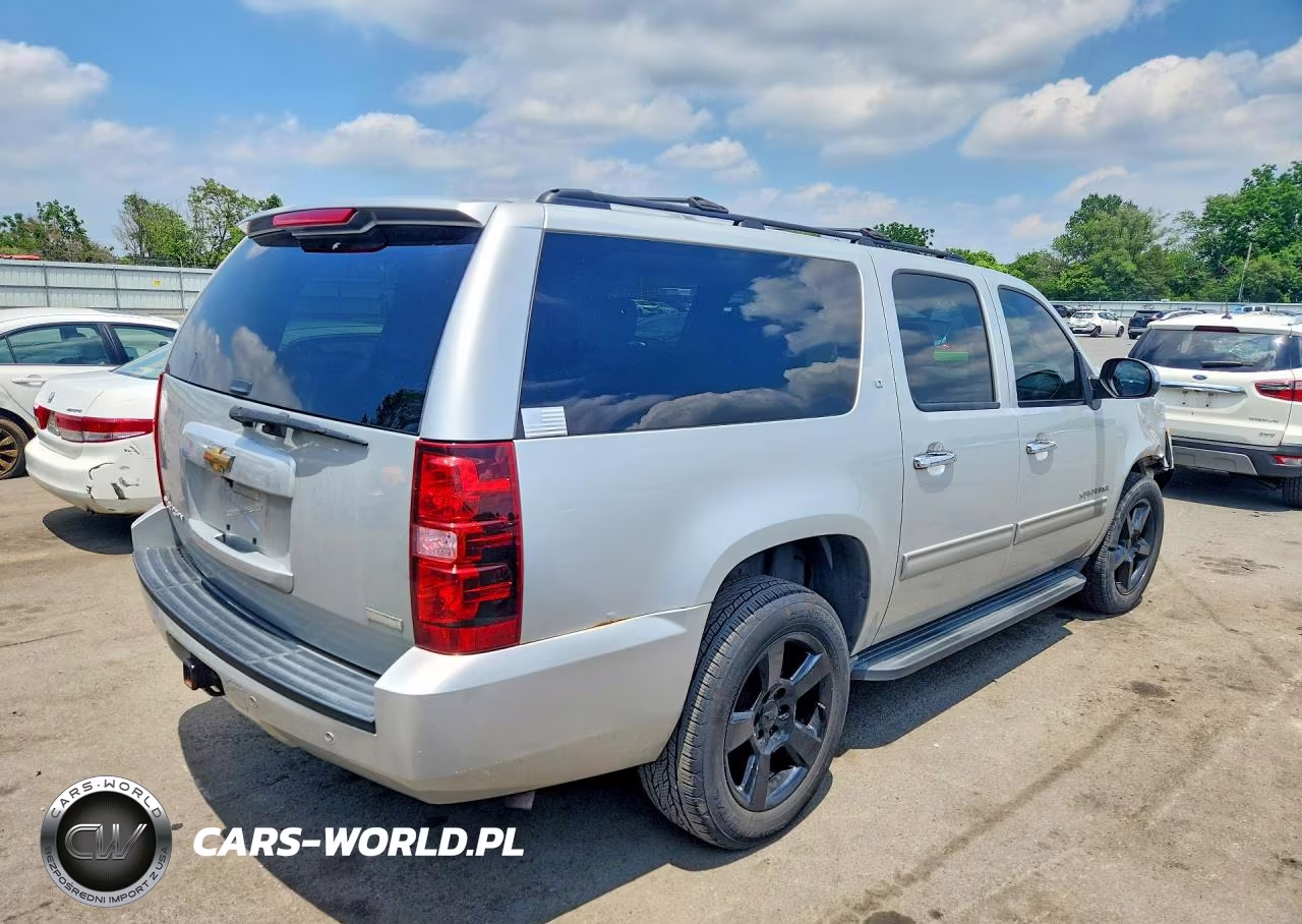2011 Chevrolet Suburban K1500 Lt VIN:1GNSKJE33BR312718 - 3