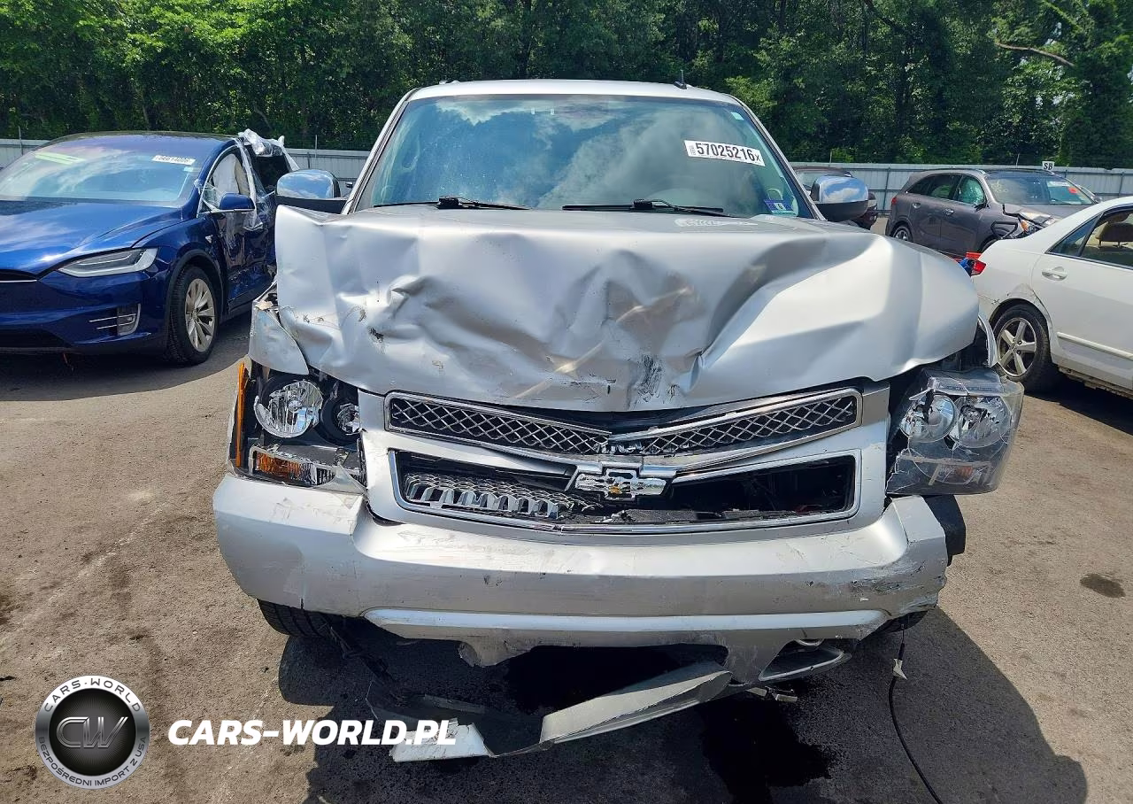 2011 Chevrolet Suburban K1500 Lt VIN:1GNSKJE33BR312718 - 5