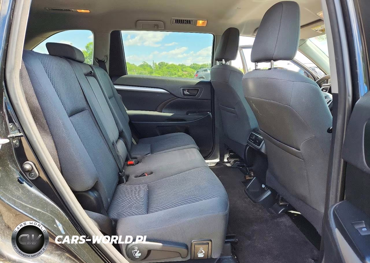 2015 Toyota Highlander Le VIN:5TDZARFH8FS011775 - 11