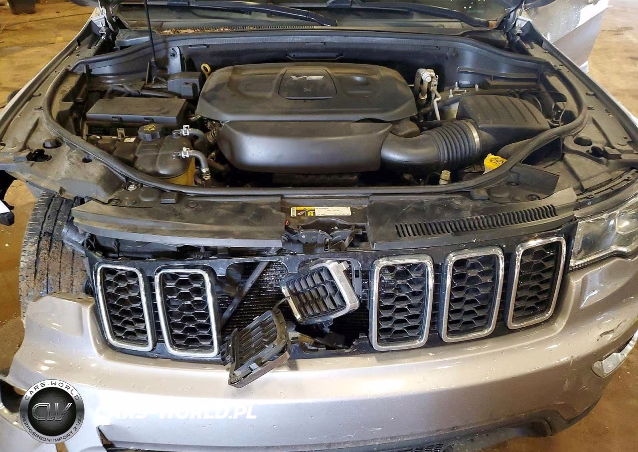 2018 Jeep Grand Cherokee Laredo VIN:1C4RJFAGXJC200175 - 11