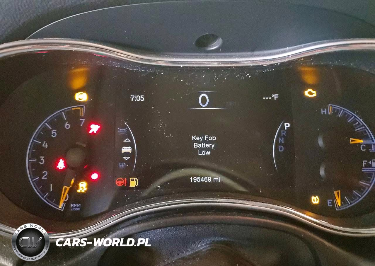 2018 Jeep Grand Cherokee Laredo VIN:1C4RJFAGXJC200175 - 9