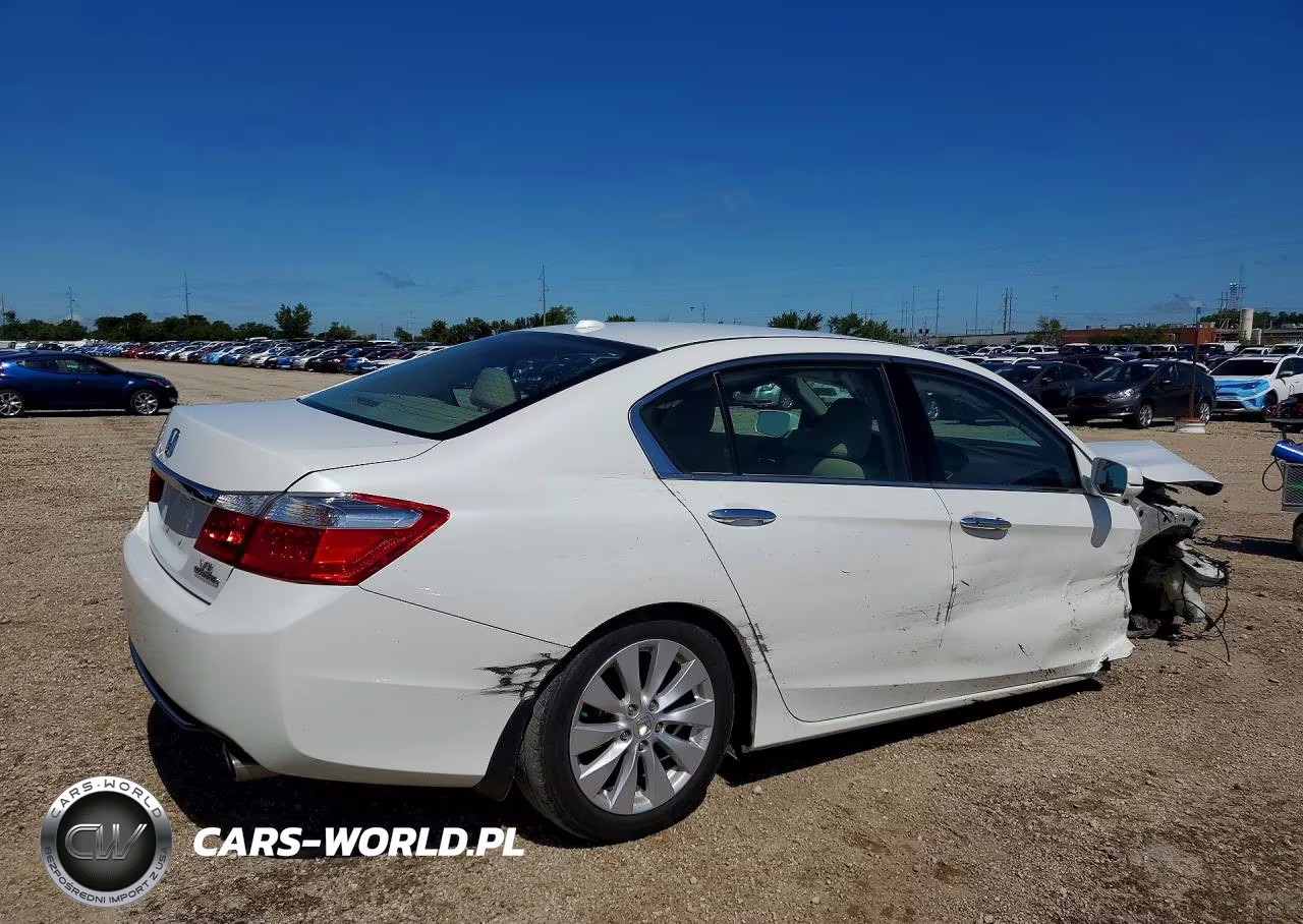 2013 Honda Accord Touring VIN:1HGCR3F9XDA040825 - 3