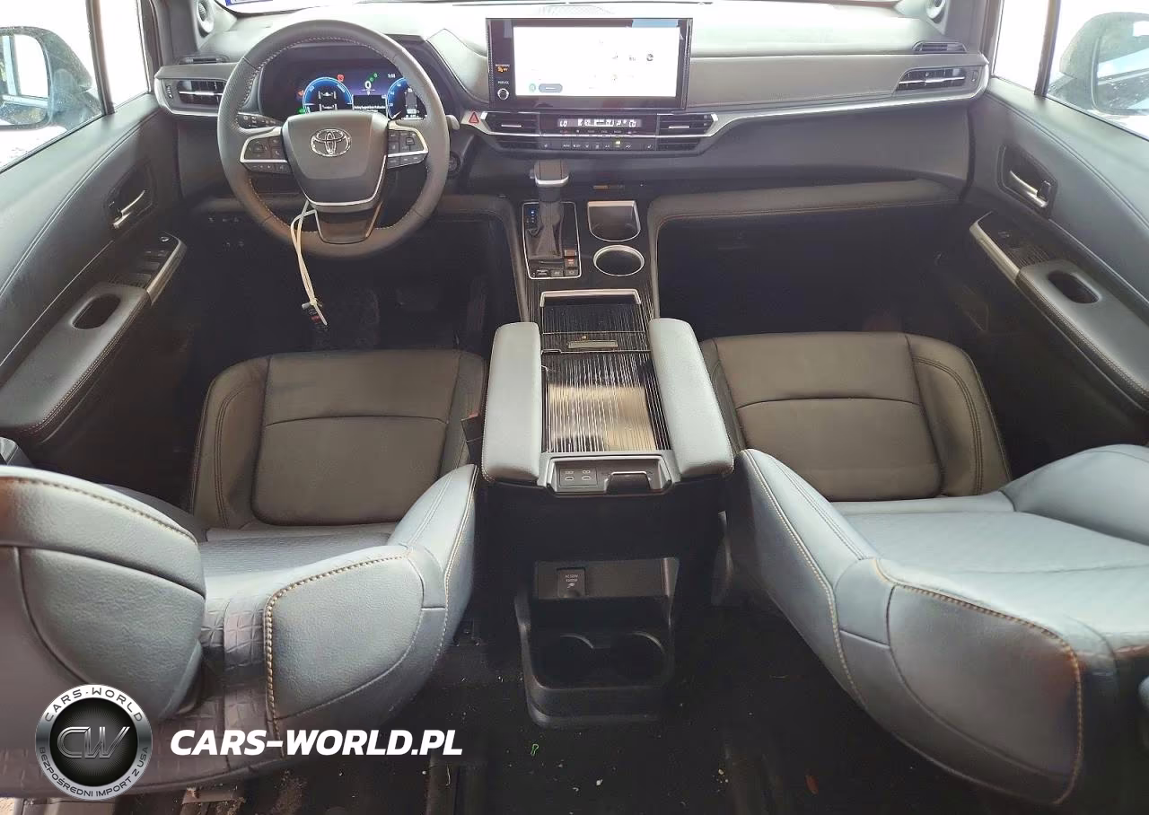 2025 Toyota Sienna Woodland Edition VIN:5TDCSKFC0SS214605 - 8