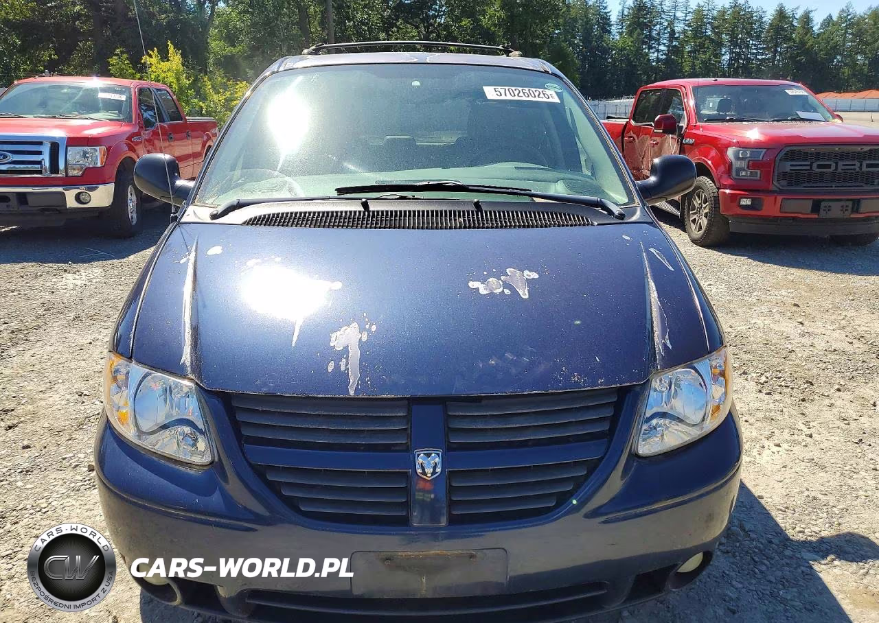 2005 Dodge Grand Caravan Sxt VIN:2D4GP44L05R561904 - 5