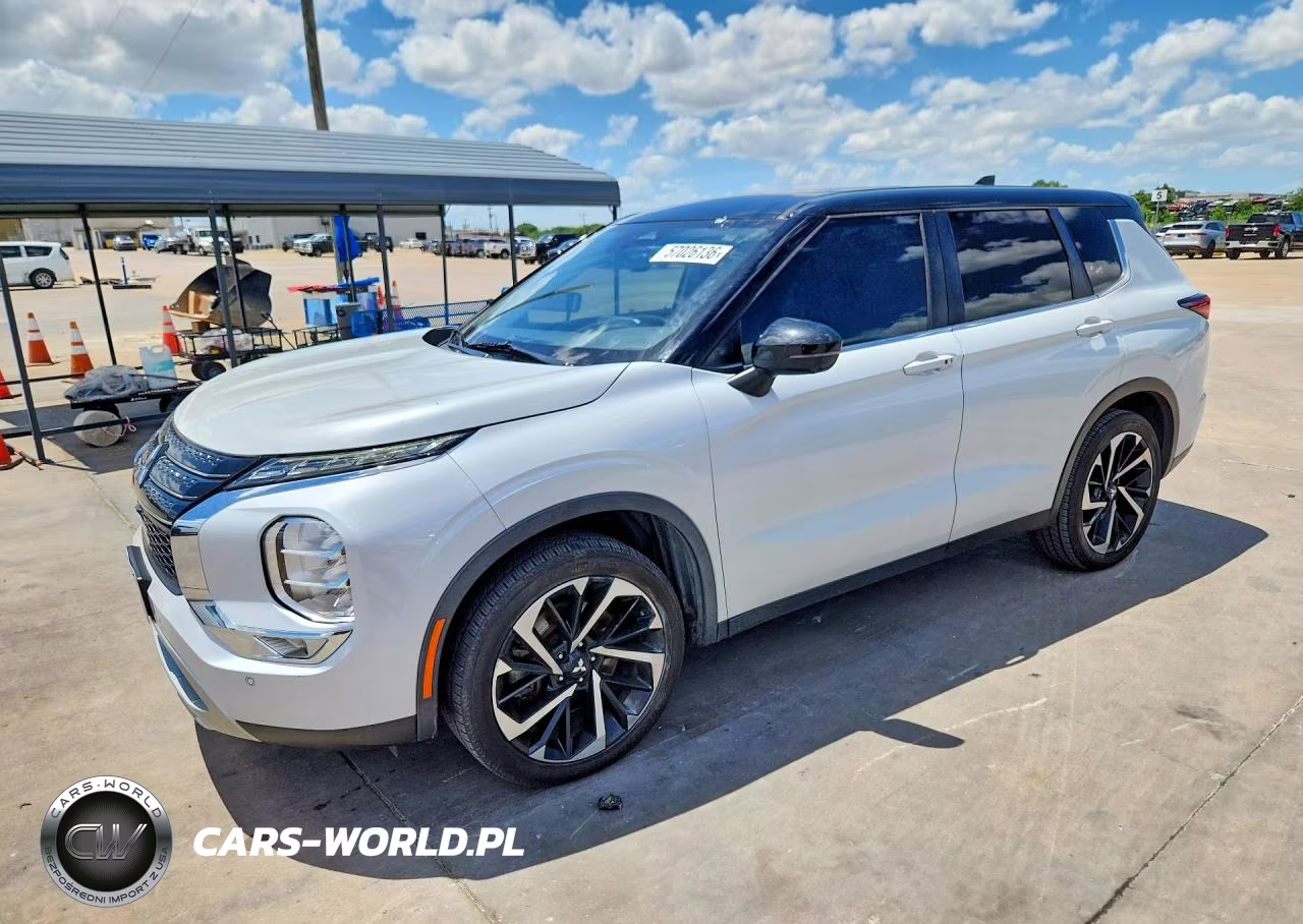 2022 Mitsubishi Outlander Se – zdjęcie 1 z 12