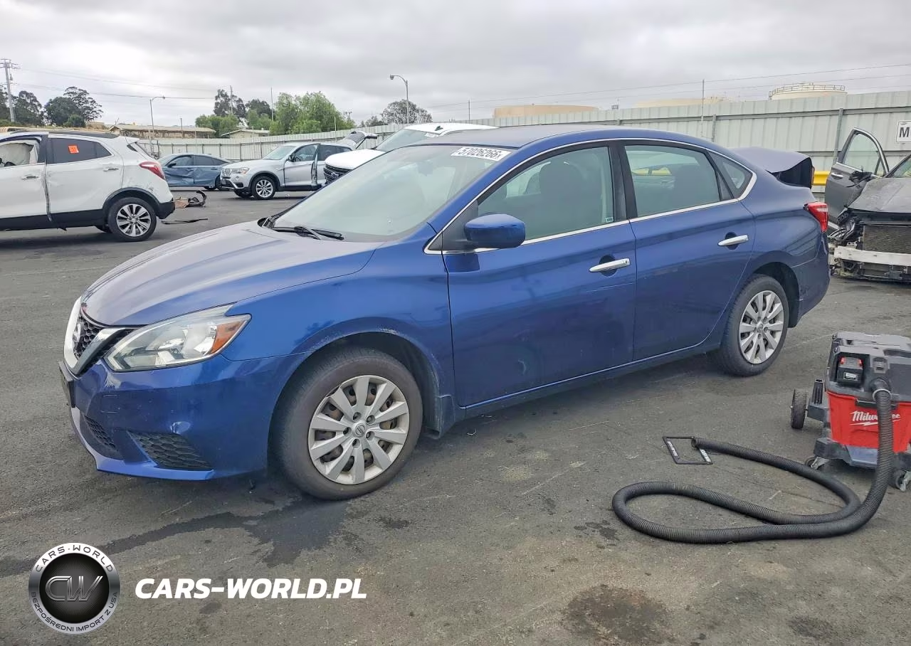 2017 Nissan Sentra S – zdjęcie 1 z 12