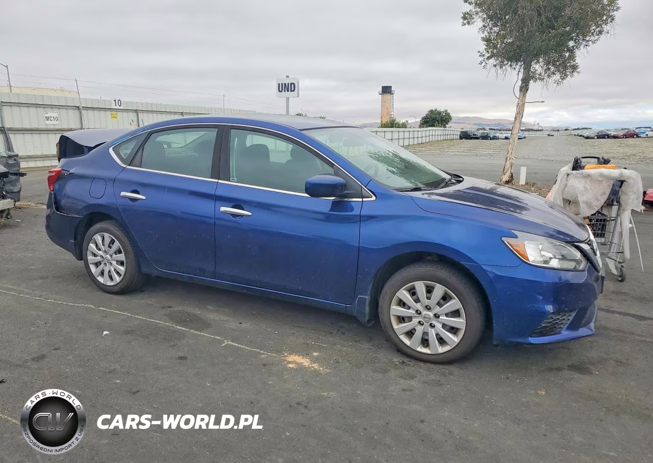 2017 Nissan Sentra S VIN:3N1AB7AP5HY258182 - 4