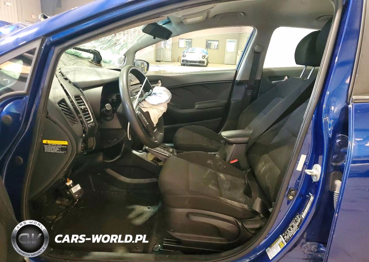 2018 Kia Forte Lx VIN:3KPFK4A79JE212136 - 7