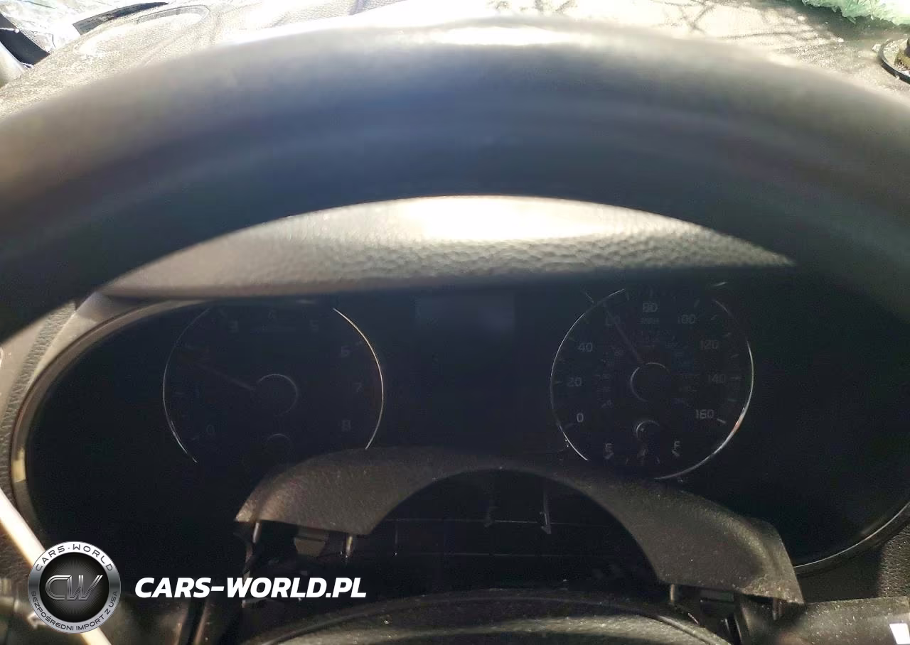 2018 Kia Forte Lx VIN:3KPFK4A79JE212136 - 9