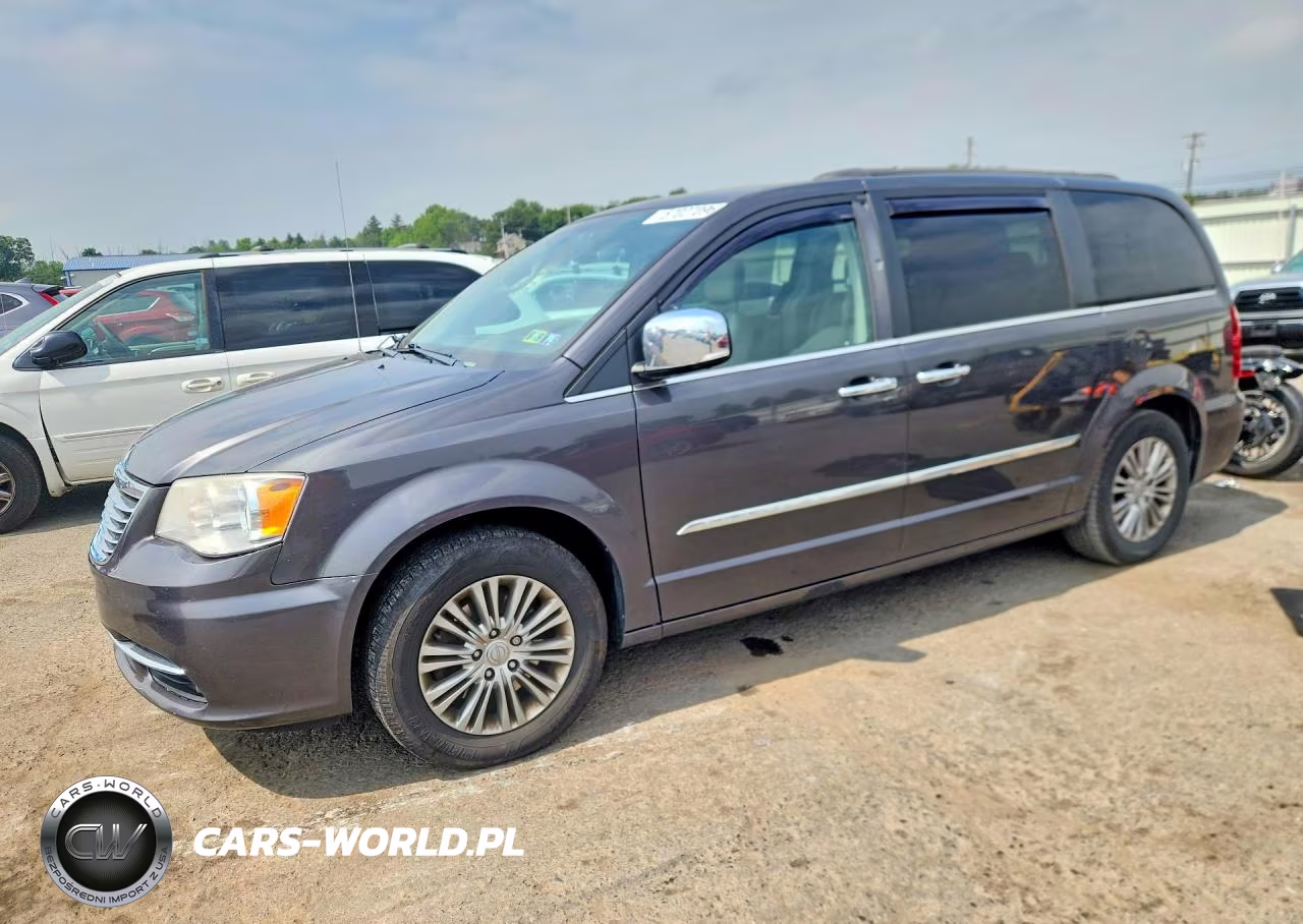 2015 Chrysler Town & Country Touring L – zdjęcie 1 z 13