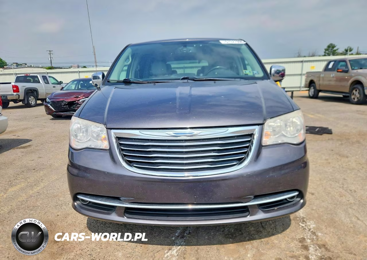 2015 Chrysler Town & Country Touring L VIN:2C4RC1CG3FR520608 - 5