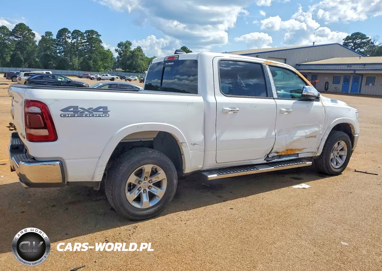 2021 Ram 1500 Laramie VIN:1C6SRFJT8MN719250 - 3