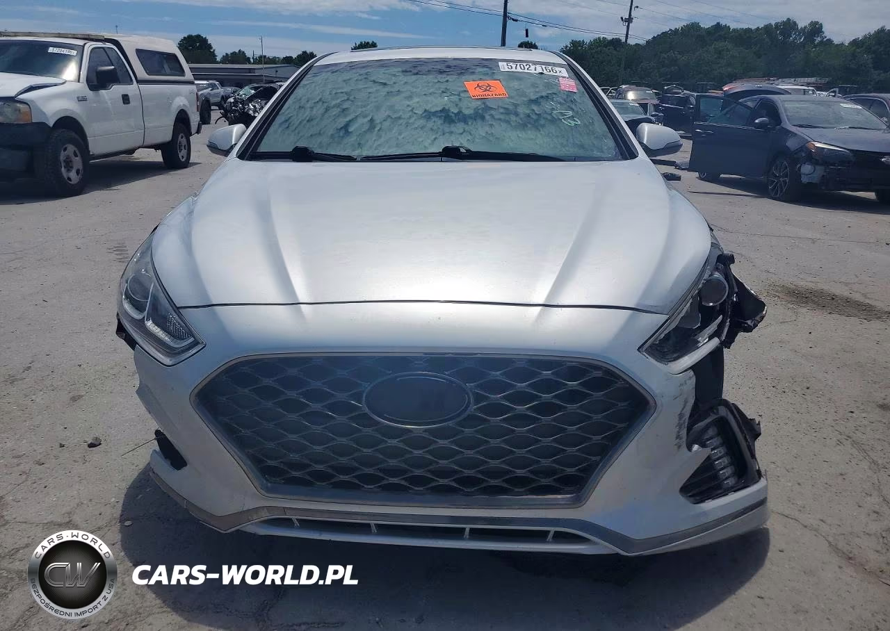 2018 Hyundai Sonata Sport VIN:5NPE34AF2JH641145 - 5