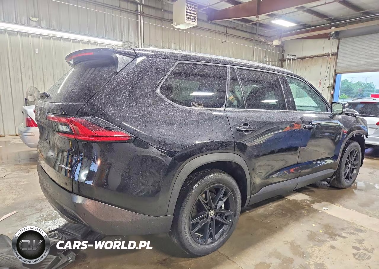 2026 Toyota Grand Highlander Platinum VIN:5TDAAAB54TS110681 - 3