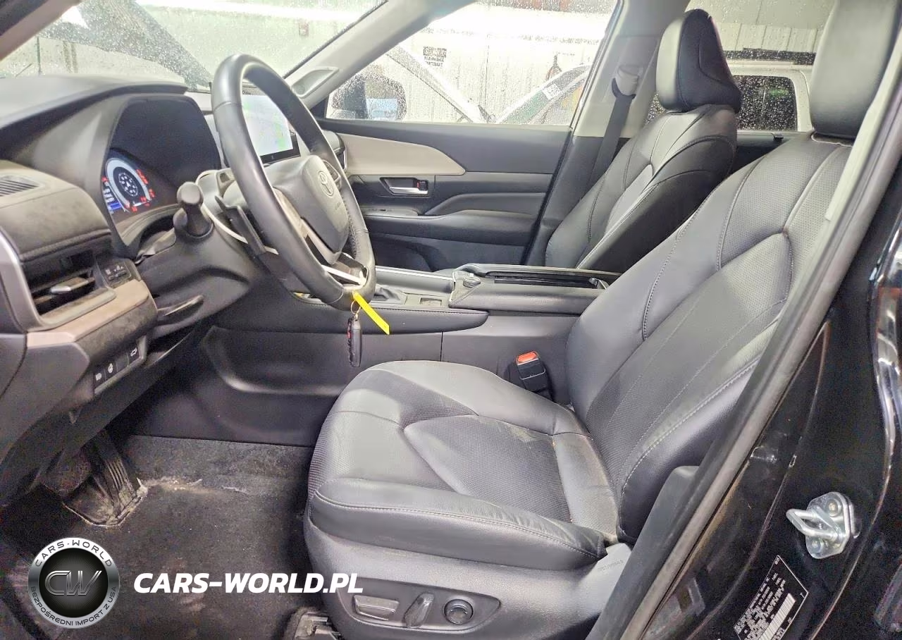 2026 Toyota Grand Highlander Platinum VIN:5TDAAAB54TS110681 - 7