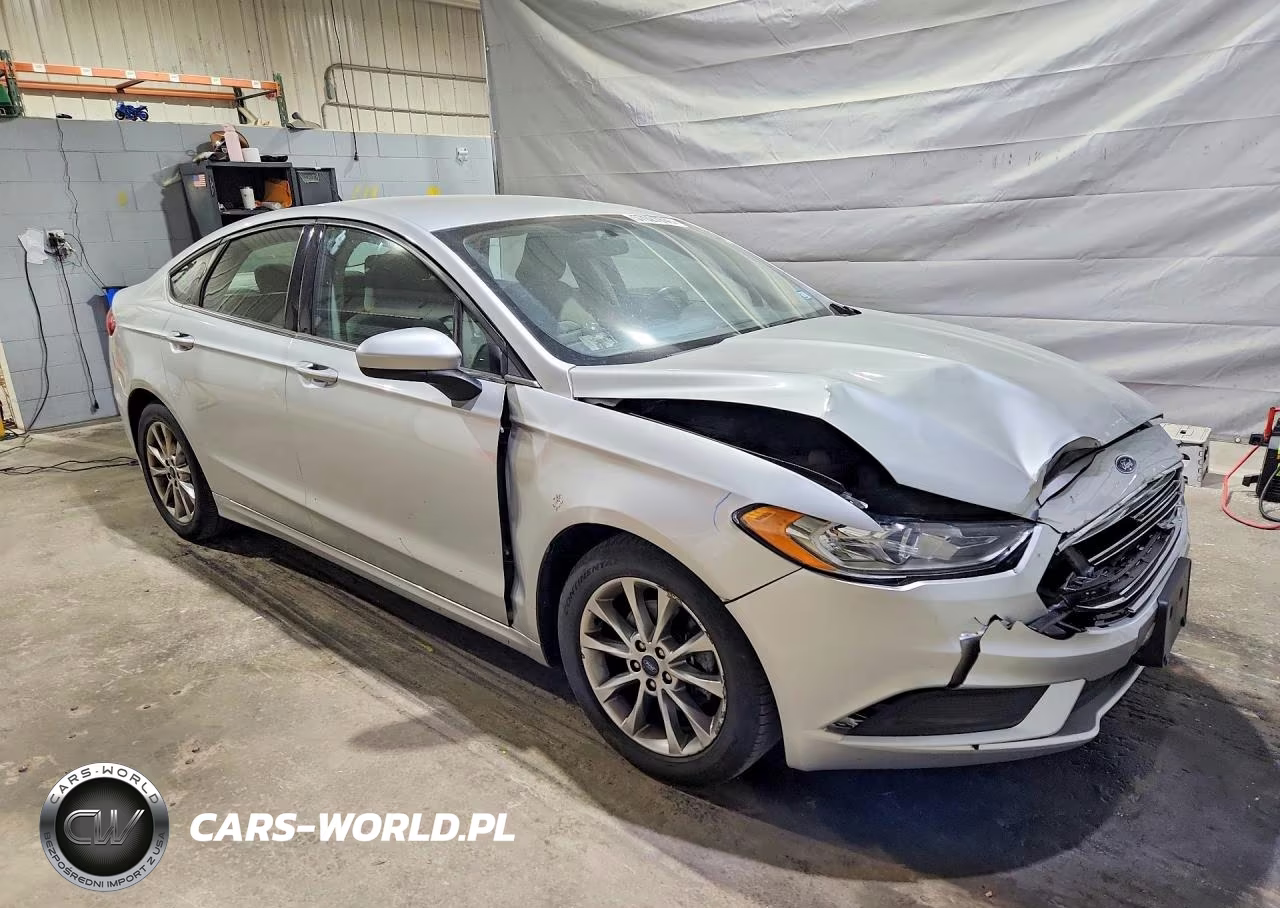 2017 Ford Fusion Se VIN:3FA6P0H70HR358711 - 4