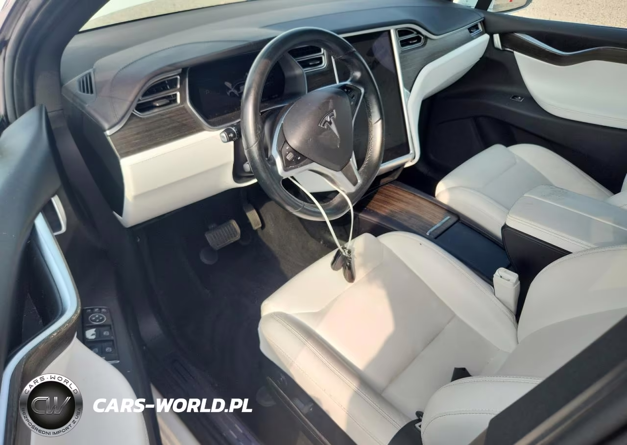 2016 Tesla Model X VIN:5YJXCBE25GF008828 - 8