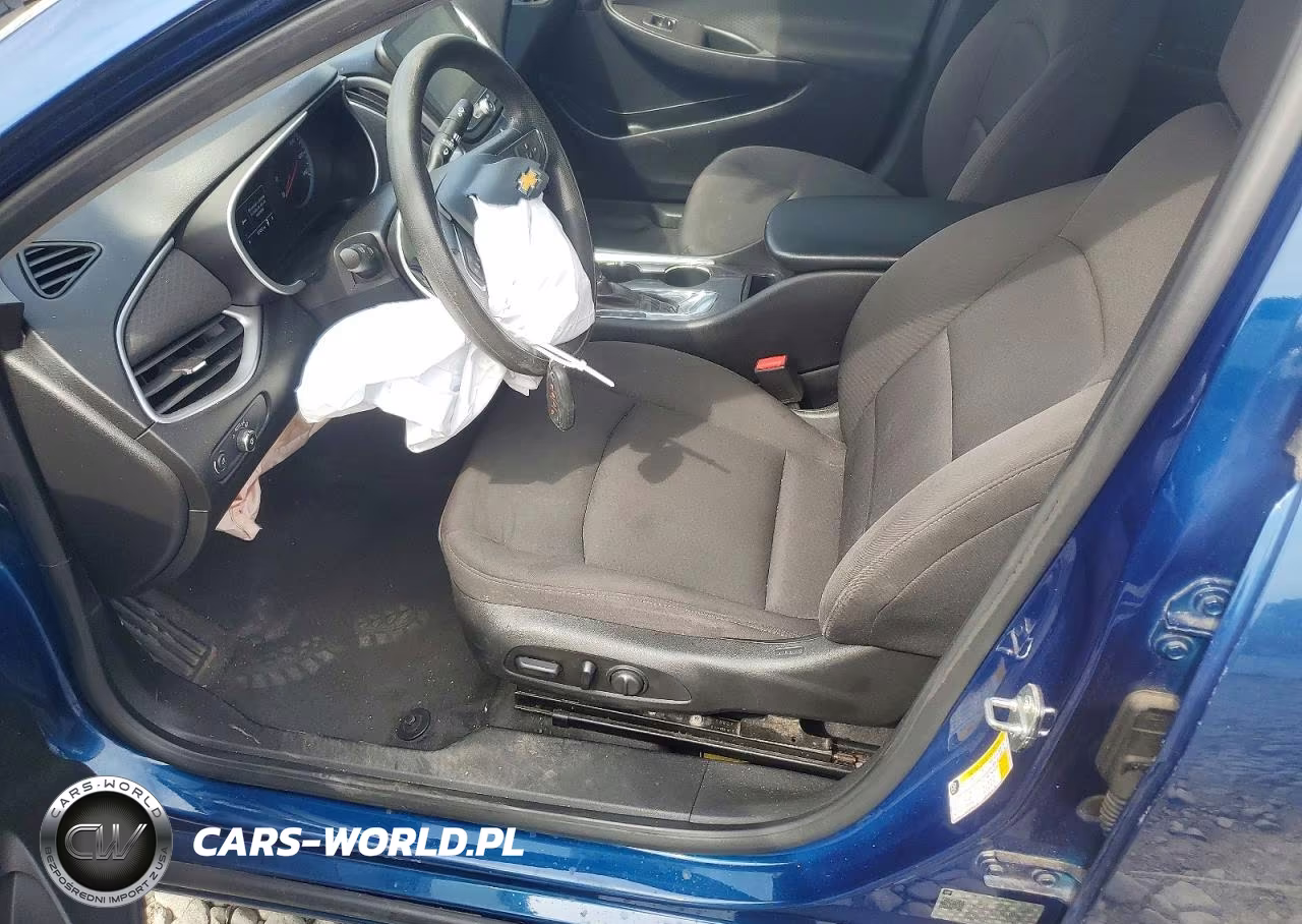 2019 Chevrolet Malibu Ls VIN:1G1ZC5ST1KF135676 - 7