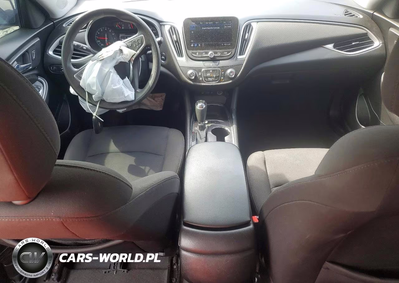2019 Chevrolet Malibu Ls VIN:1G1ZC5ST1KF135676 - 8