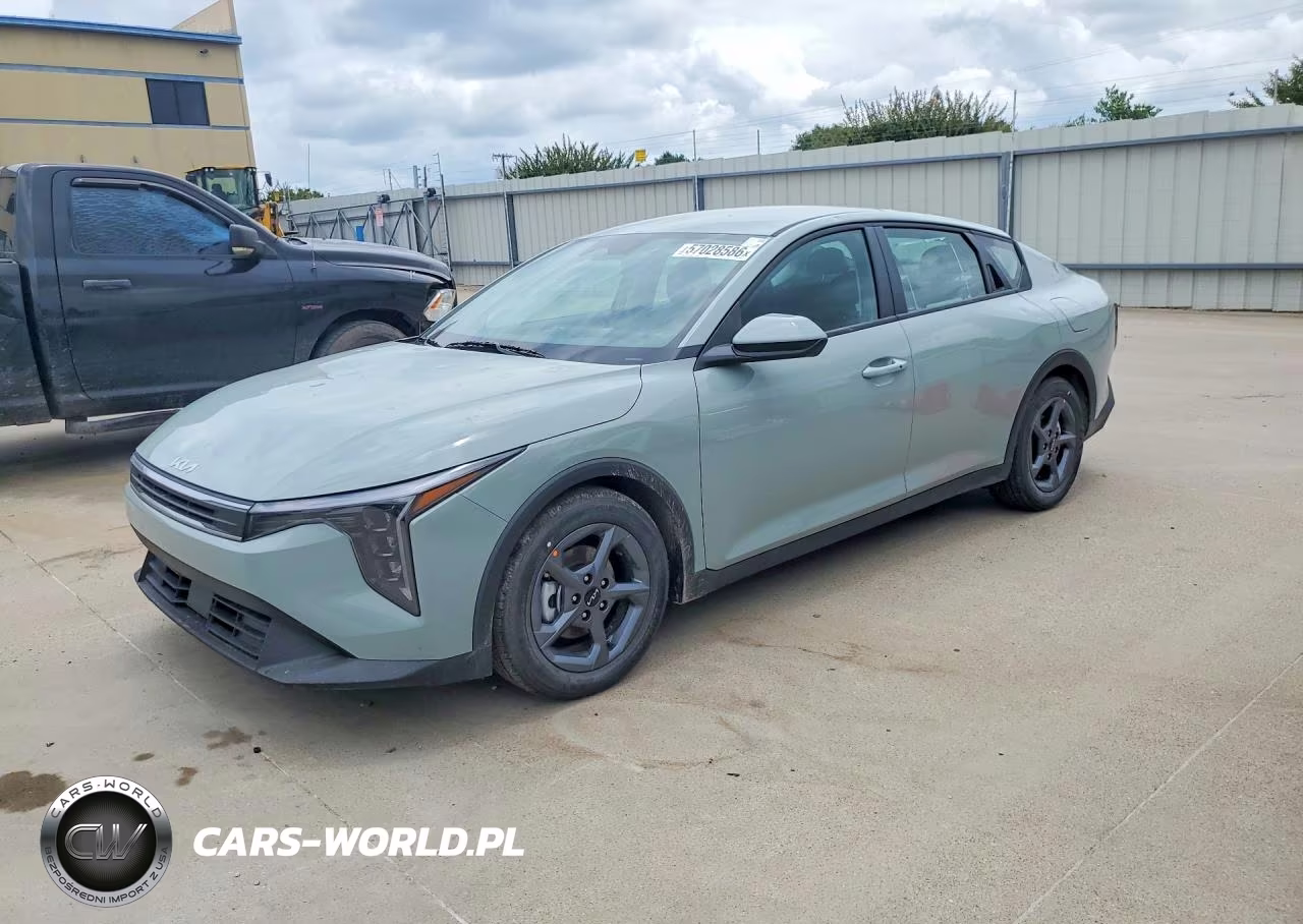 2026 Kia K4 Lxs – zdjęcie 1 z 12