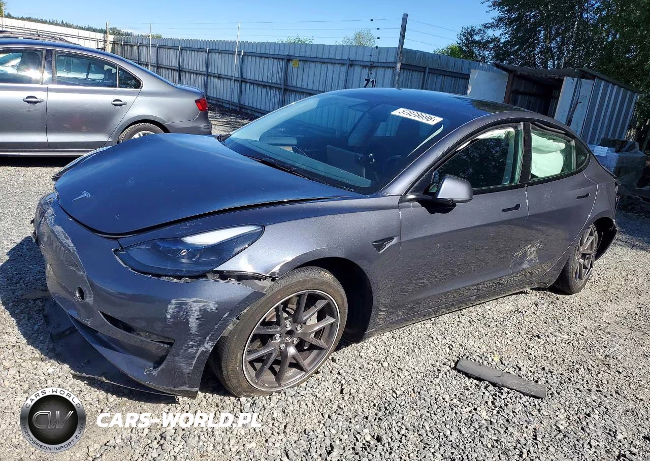 2023 Tesla Model 3 – zdjęcie 1 z 12