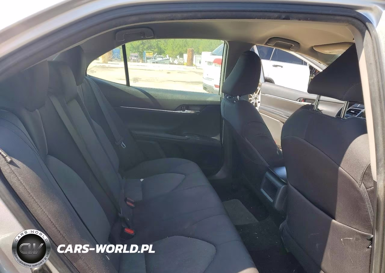 2021 Toyota Camry Le VIN:4T1C11AK7MU556509 - 10