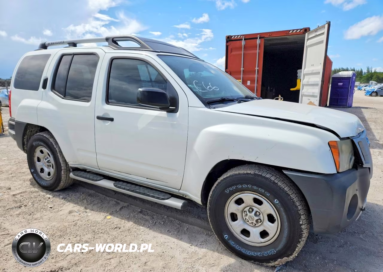 2013 Nissan Xterra X VIN:5N1AN0NU0DN825638 - 4