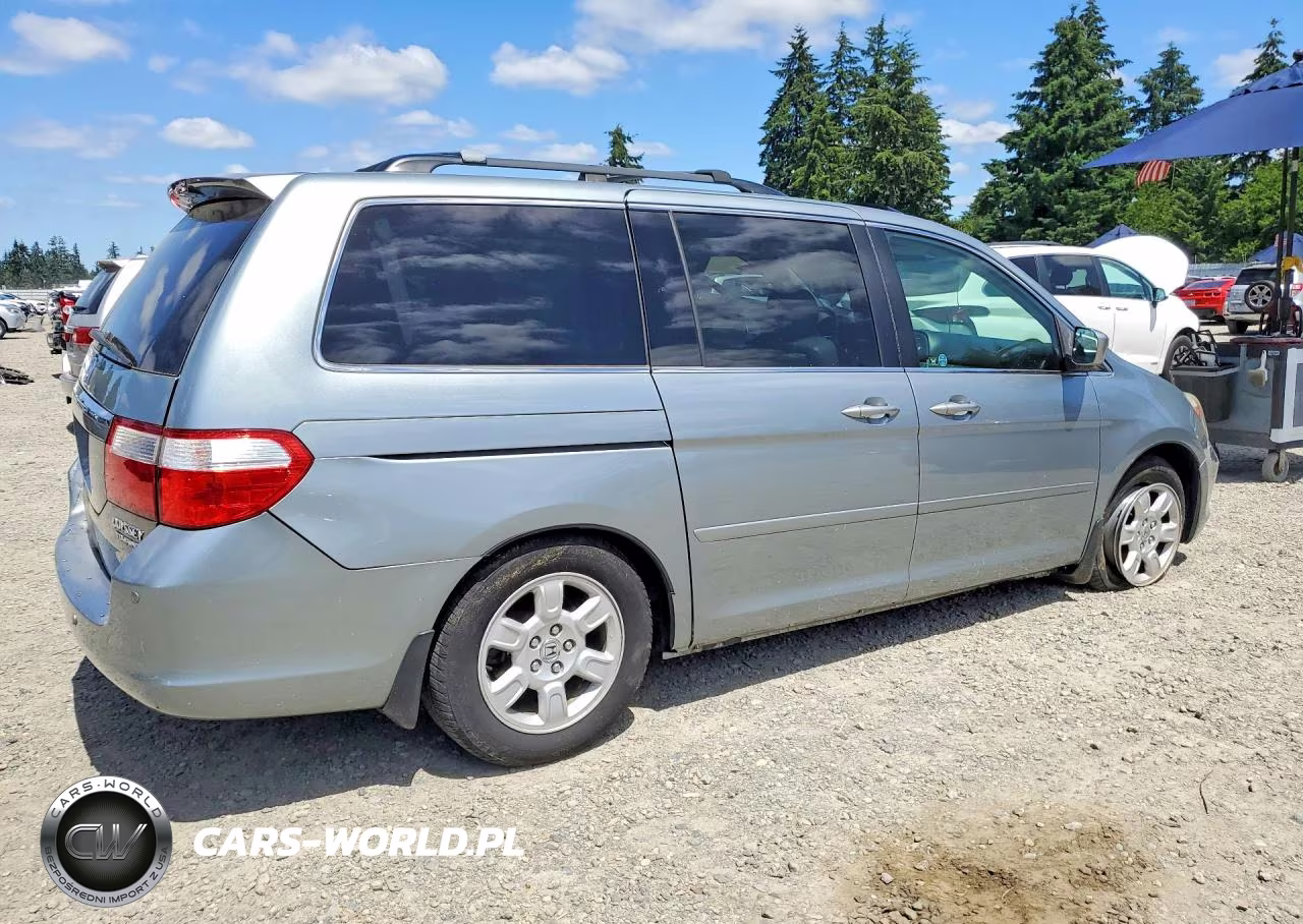 2005 Honda Odyssey Touring VIN:5FNRL38845B073777 - 3