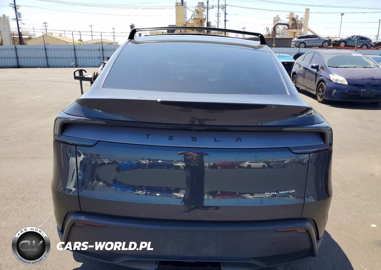 2026 Tesla Model Y VIN:7SAYGDEE3TF345199 - 6