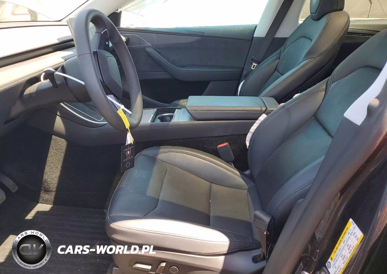 2026 Tesla Model Y VIN:7SAYGDEE3TF345199 - 7