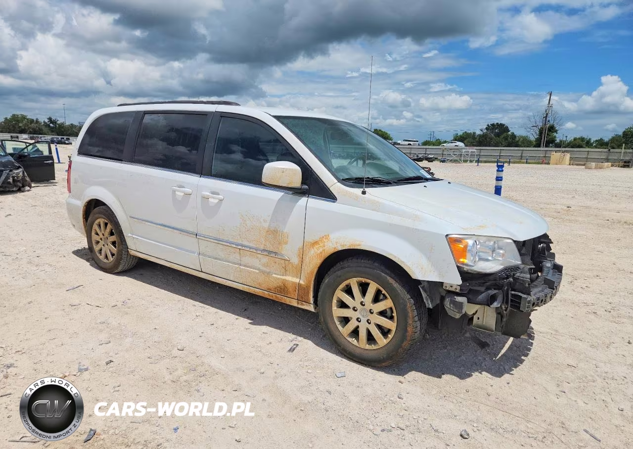 2015 Chrysler Town & Country Touring VIN:2C4RC1BG3FR590031 - 4