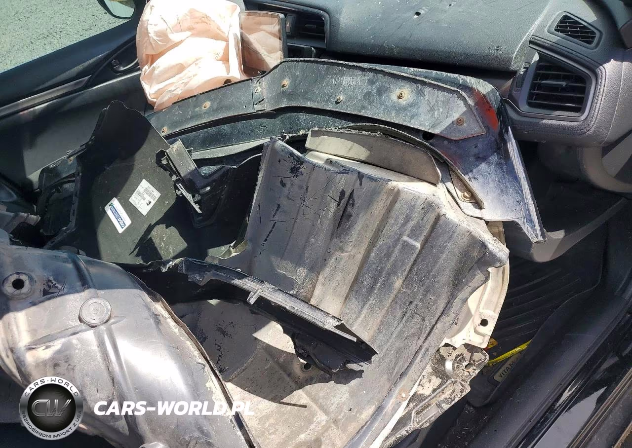 2018 Honda Civic Sport VIN:SHHFK7H45JU432069 - 8