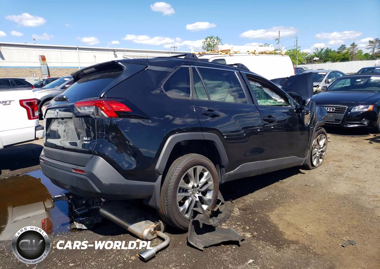 2024 Toyota Rav4 Xle Premium VIN:2T3A1RFV4RW478925 - 3