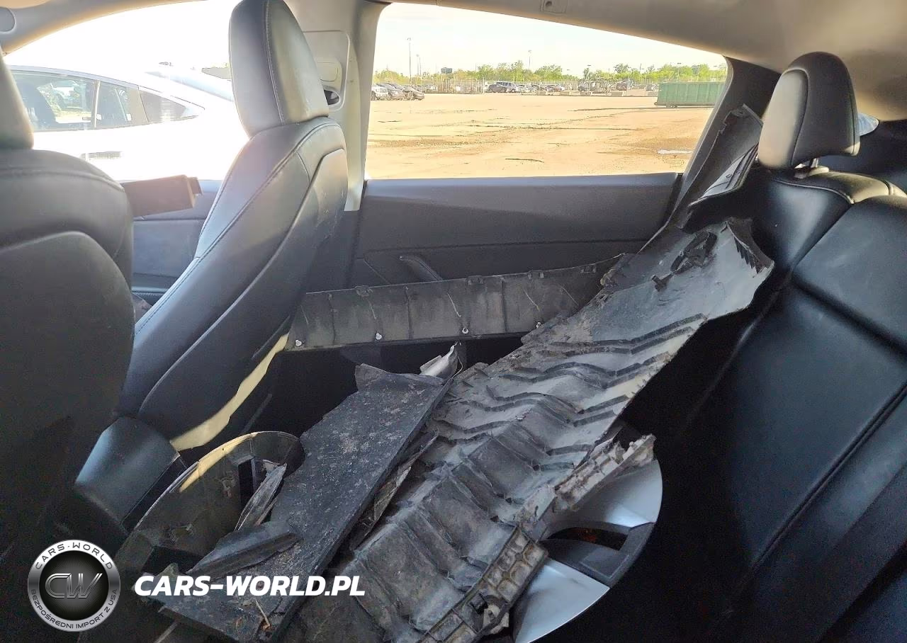 2023 Tesla Model Y VIN:7SAYGAEE3PF789056 - 10