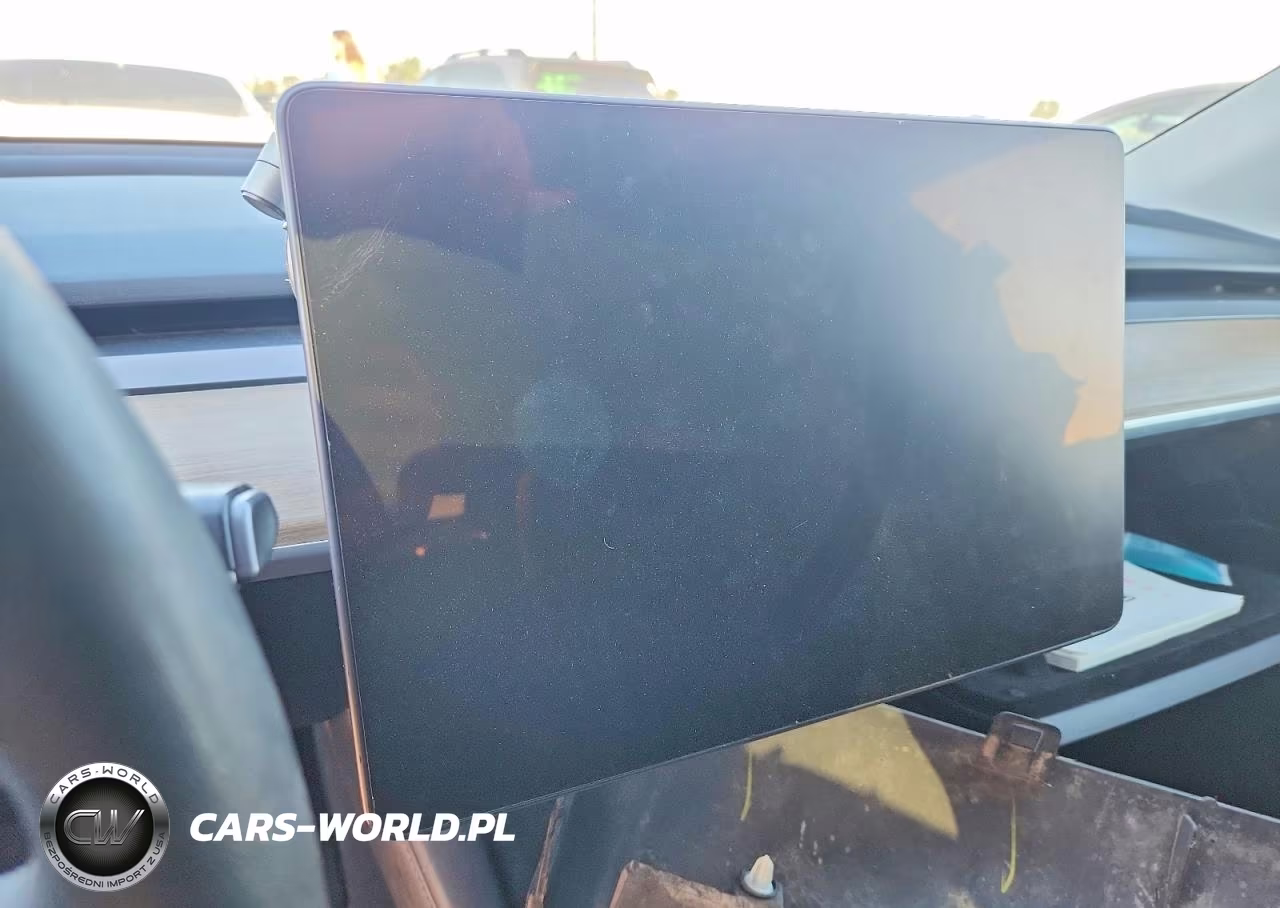 2023 Tesla Model Y VIN:7SAYGAEE3PF789056 - 9
