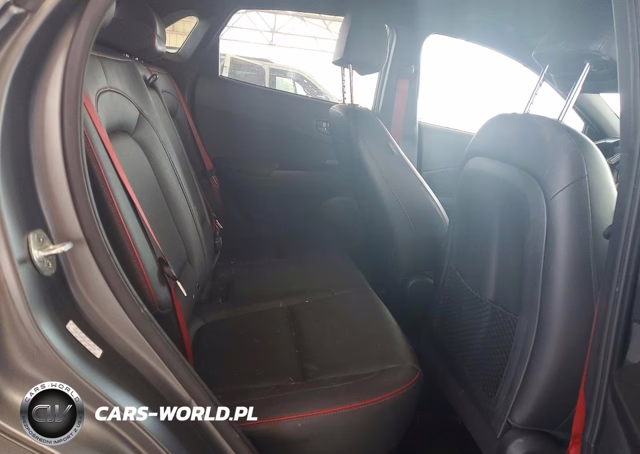 2019 Hyundai Kona Ultimate VIN:KM8K53A58KU309745 - 10