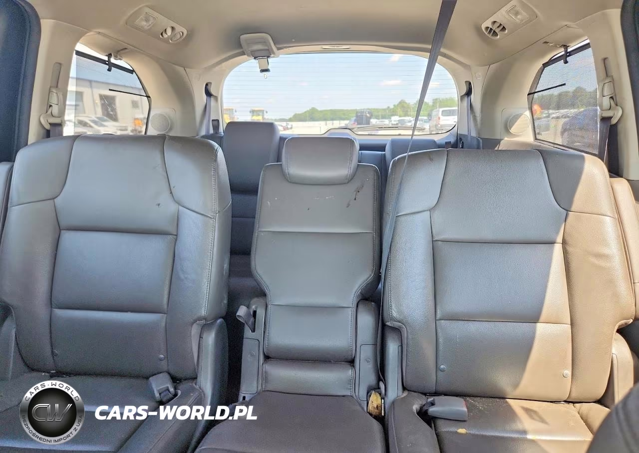 2016 Honda Odyssey Touring VIN:5FNRL5H91GB026150 - 10